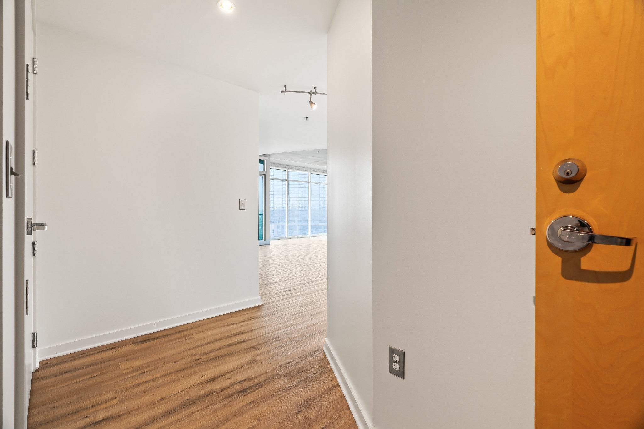 600 12th Ave S 1101