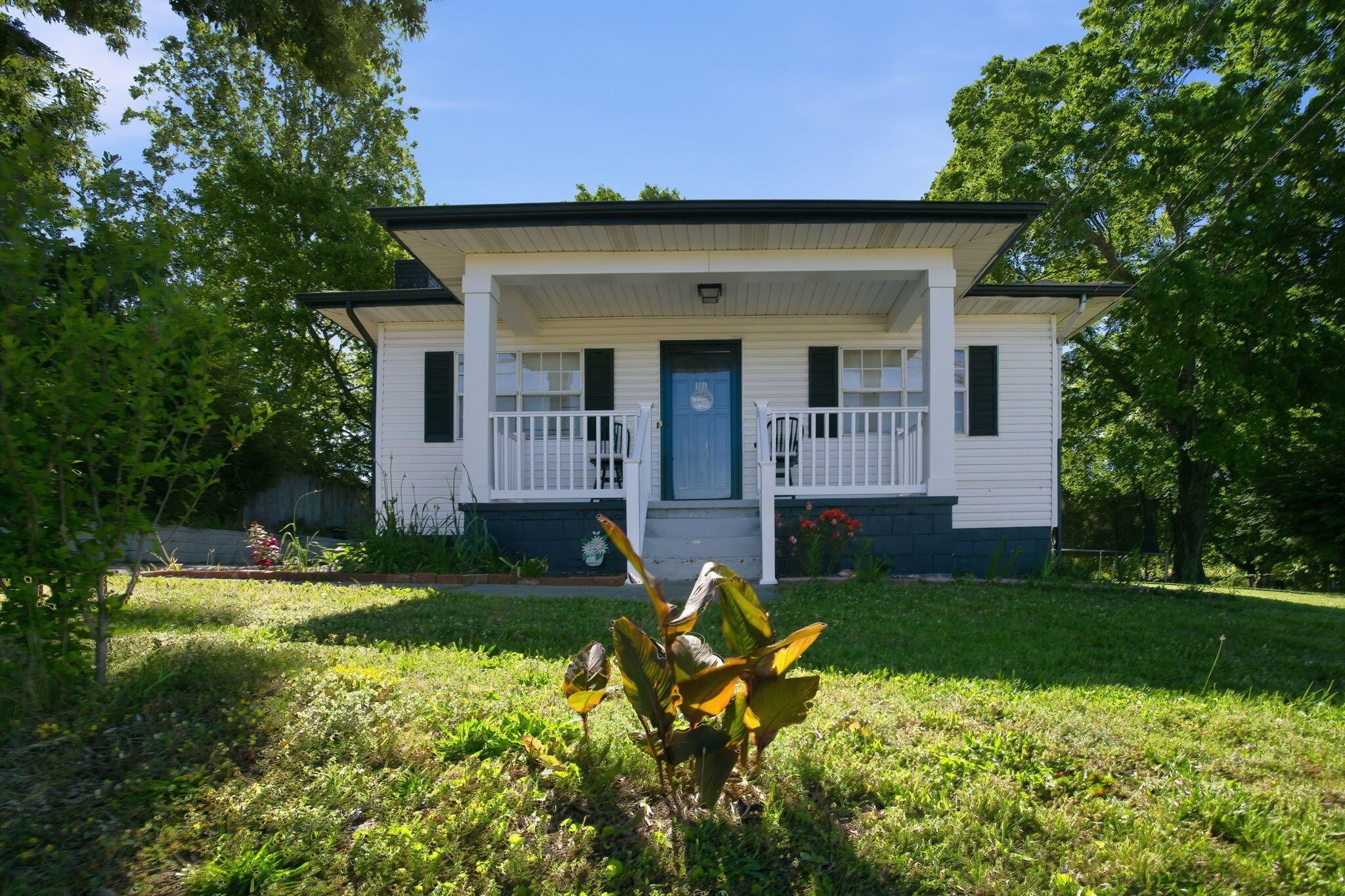 Photo 1 of 14 — 420 E East SE, Cleveland, TN 37311