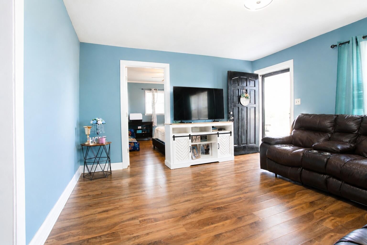 420 E East SE