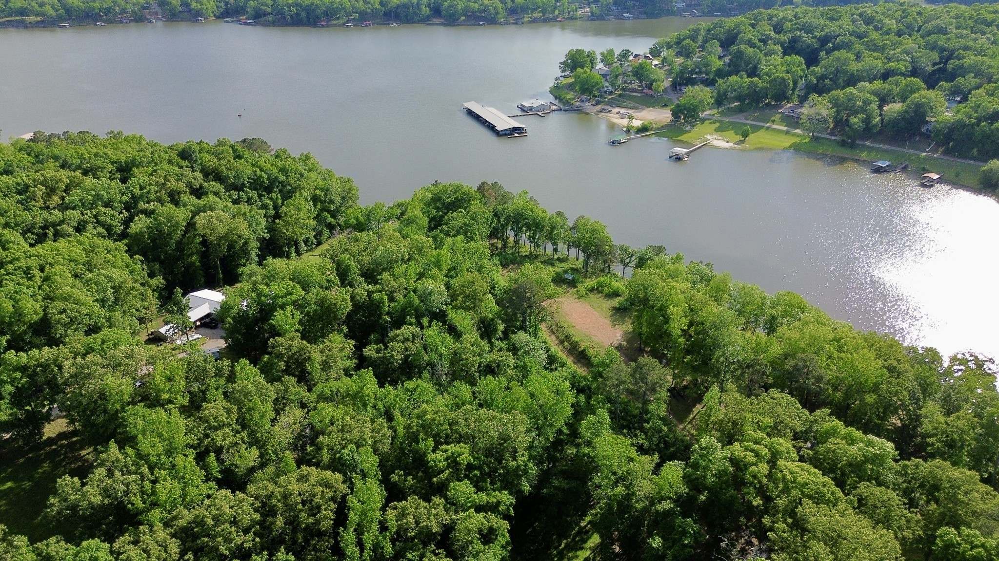 84 Lakeview Dr