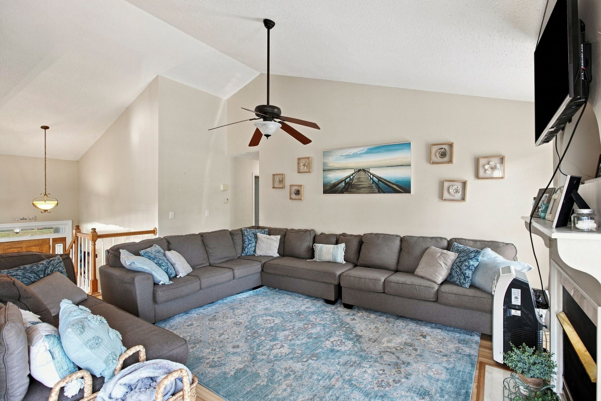 2408 Lakeshore Dr