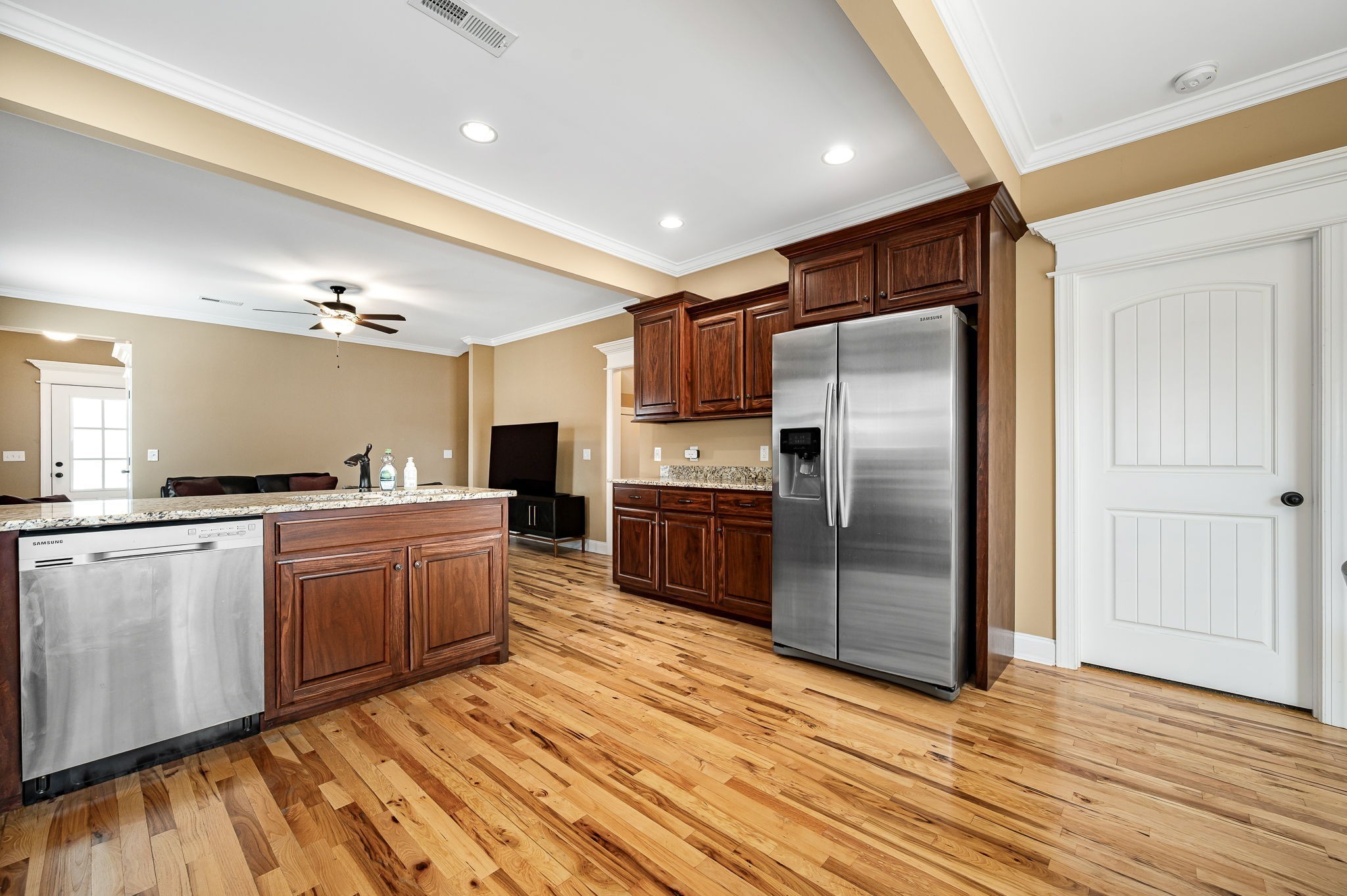 2816 Lightning Bug Dr