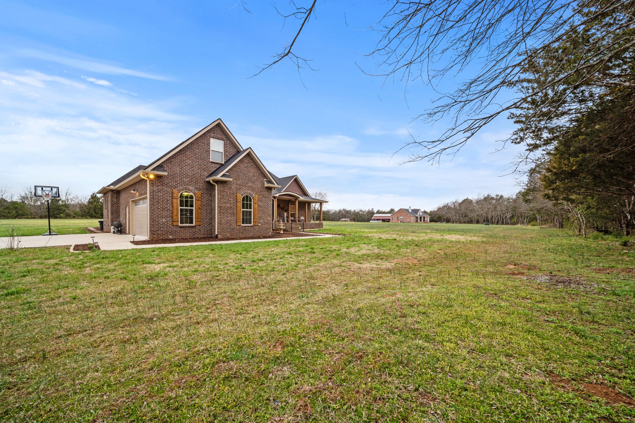 7998 Miller Rd