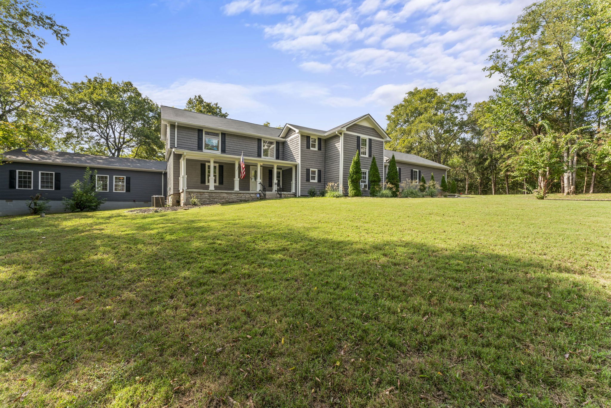 557 Forest Retreat Rd