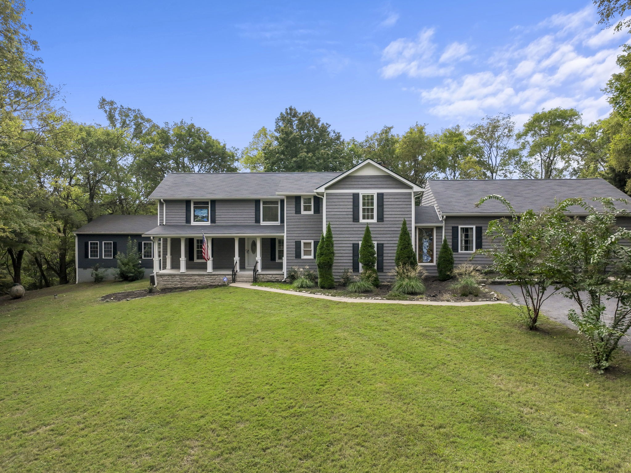 557 Forest Retreat Rd