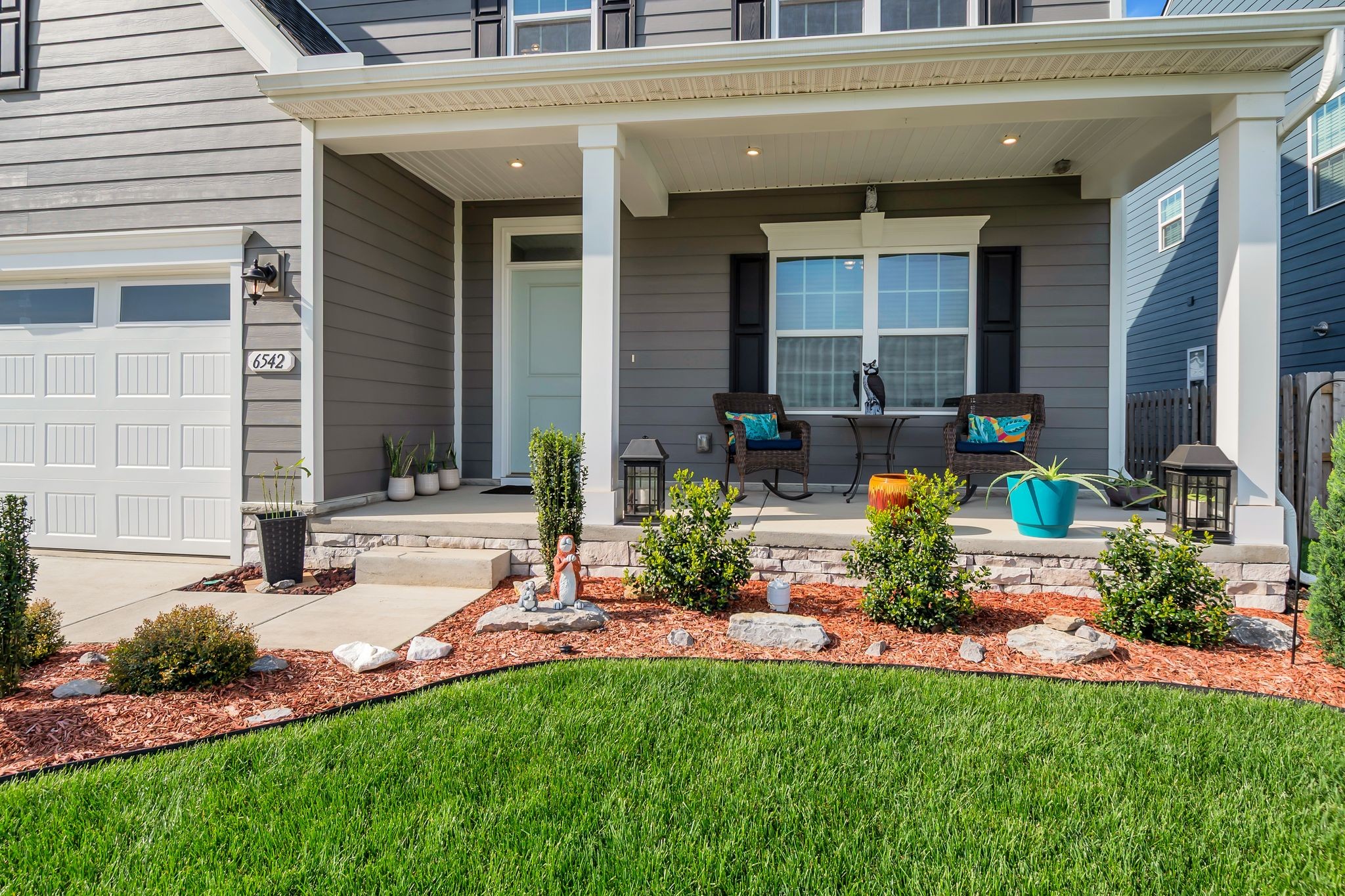 6542 Outlook Dr
