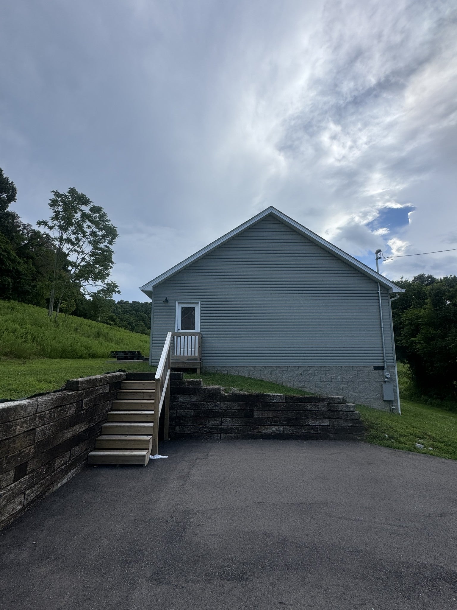 2065 Collier Rd