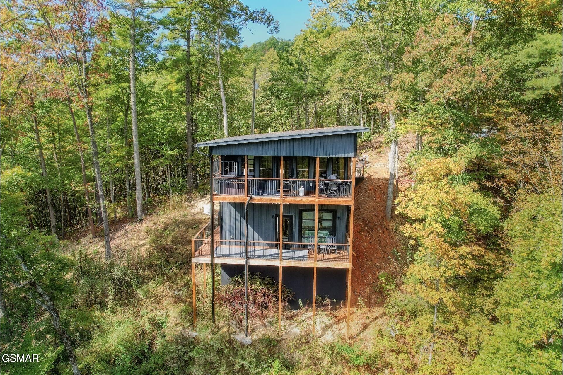 3009 Meadow View Road