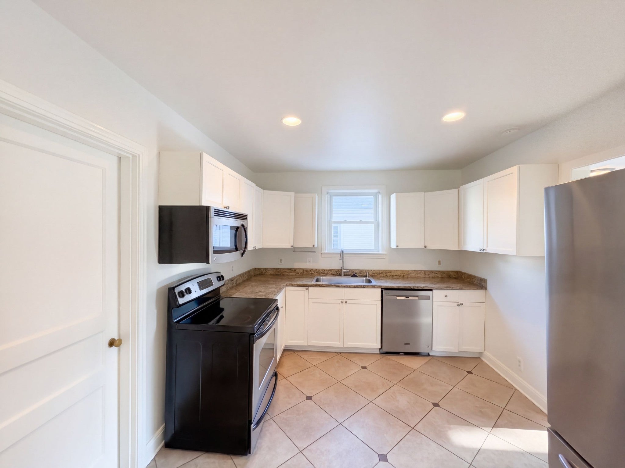 909 Tower Pl