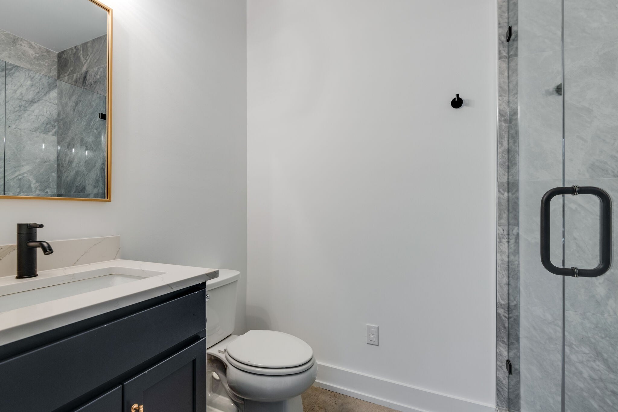 862 W Sharpe Ave 1