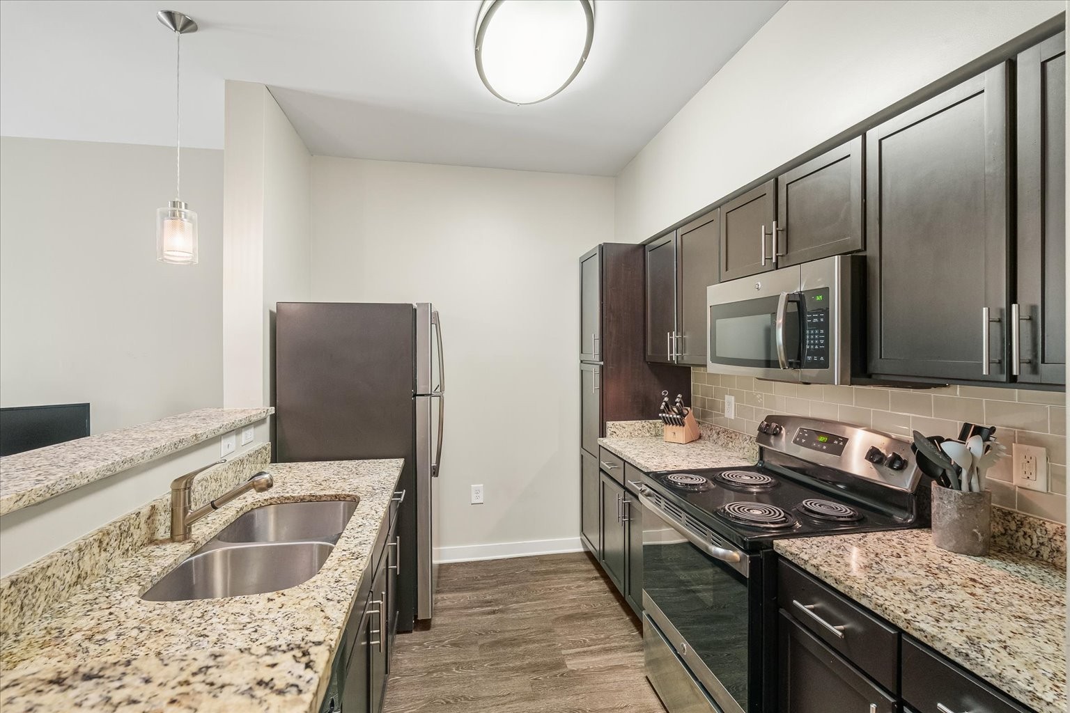 414 Rosedale Ave 209