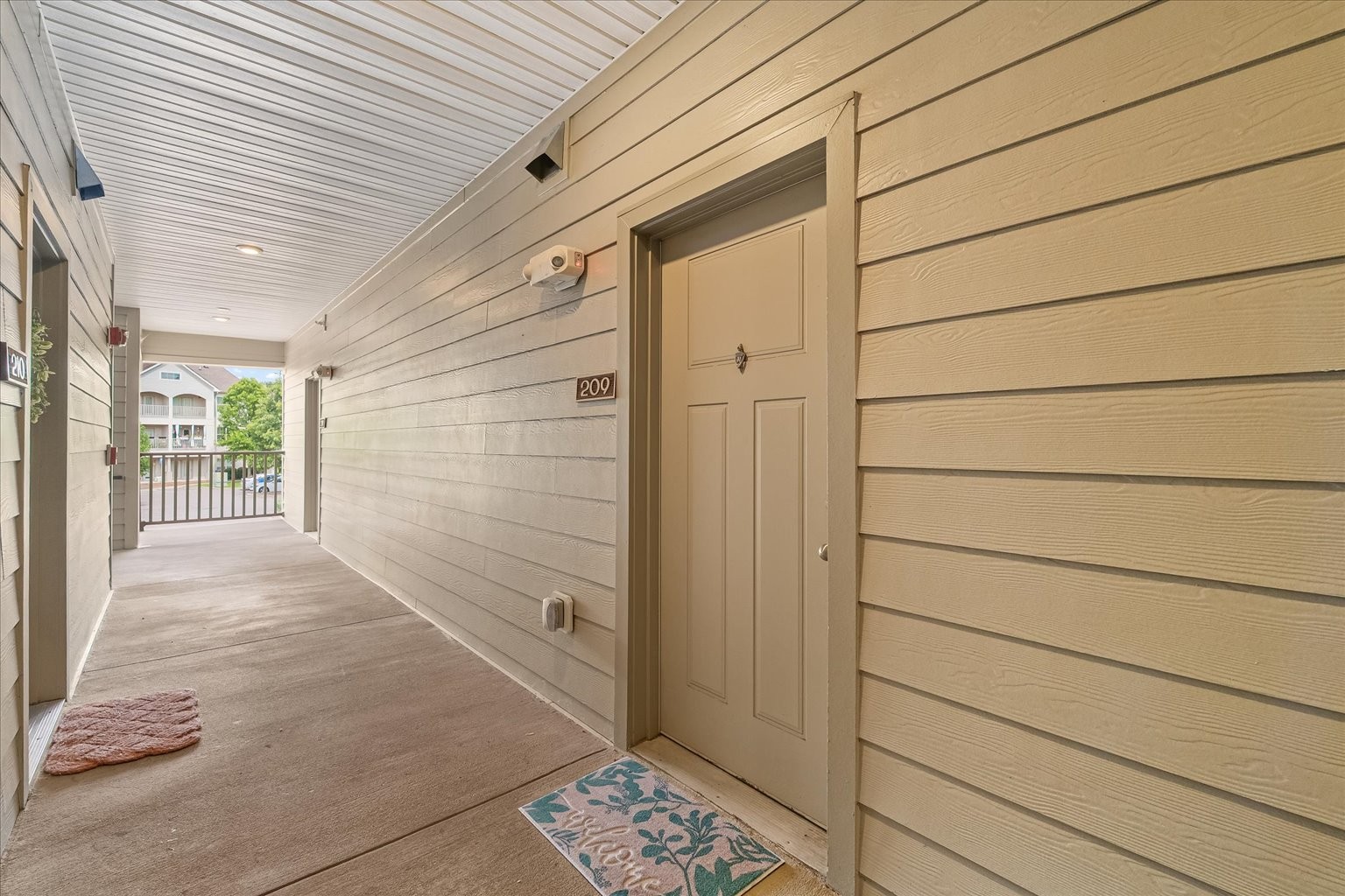 414 Rosedale Ave 209
