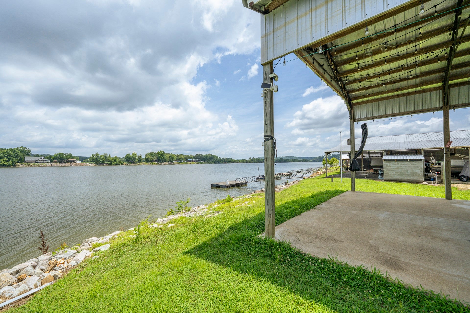 987 River Front Dr