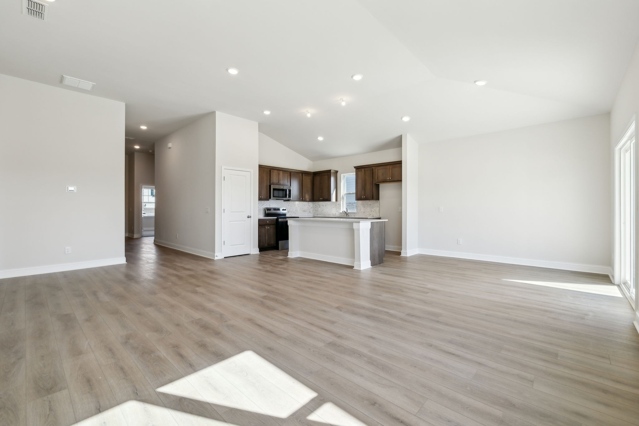 448 Stardust Dr