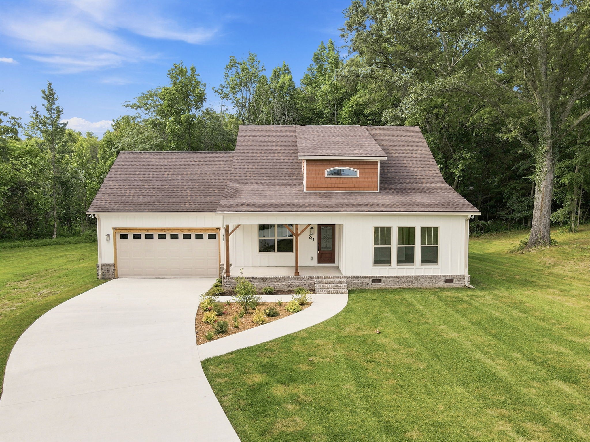 211 Majestic Dr