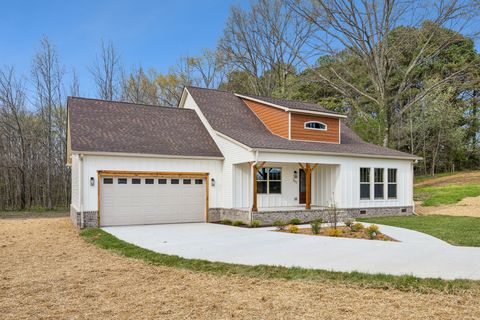 211 Majestic Dr Decherd TN 37324