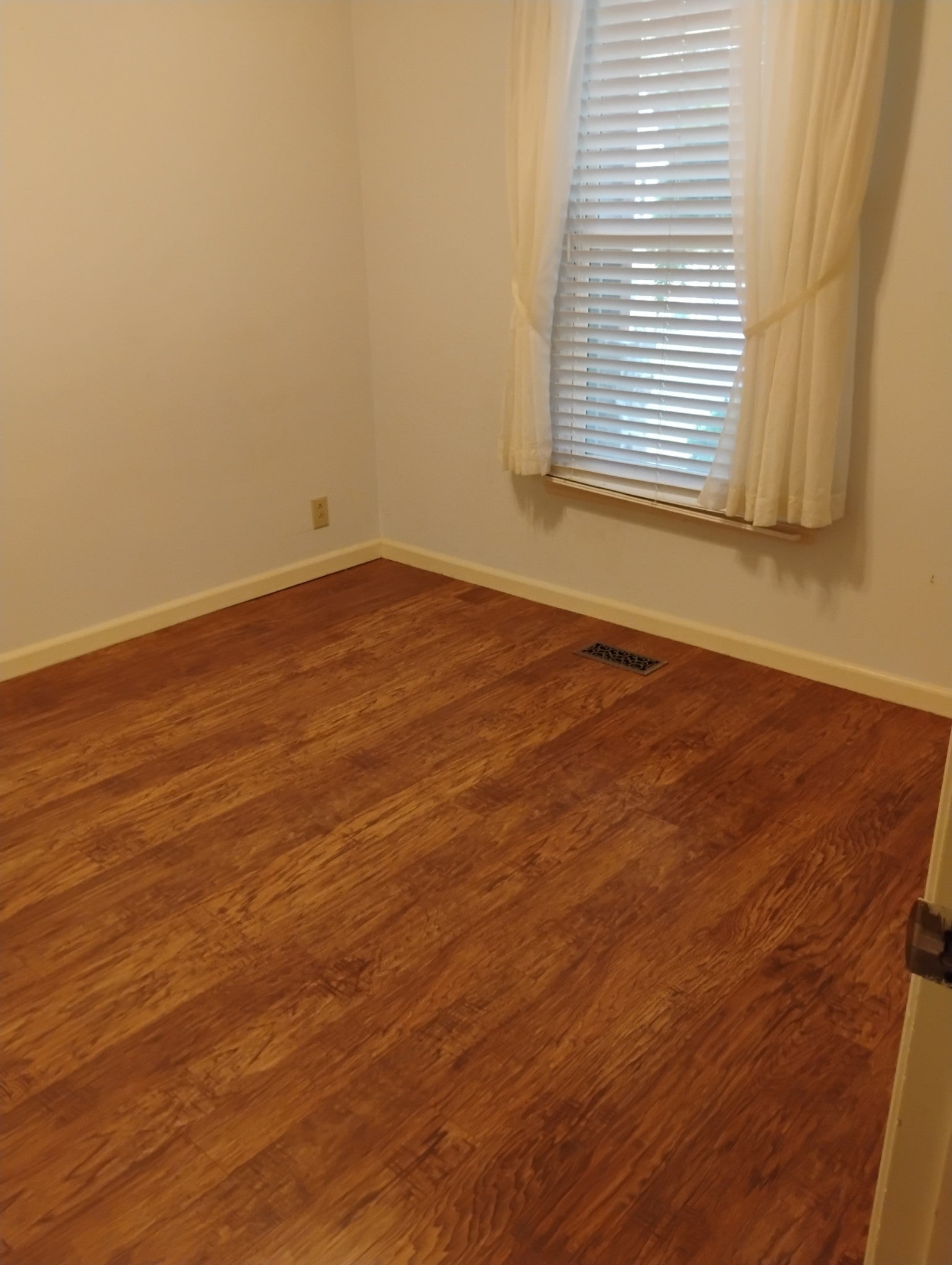1122 W Rye Ct
