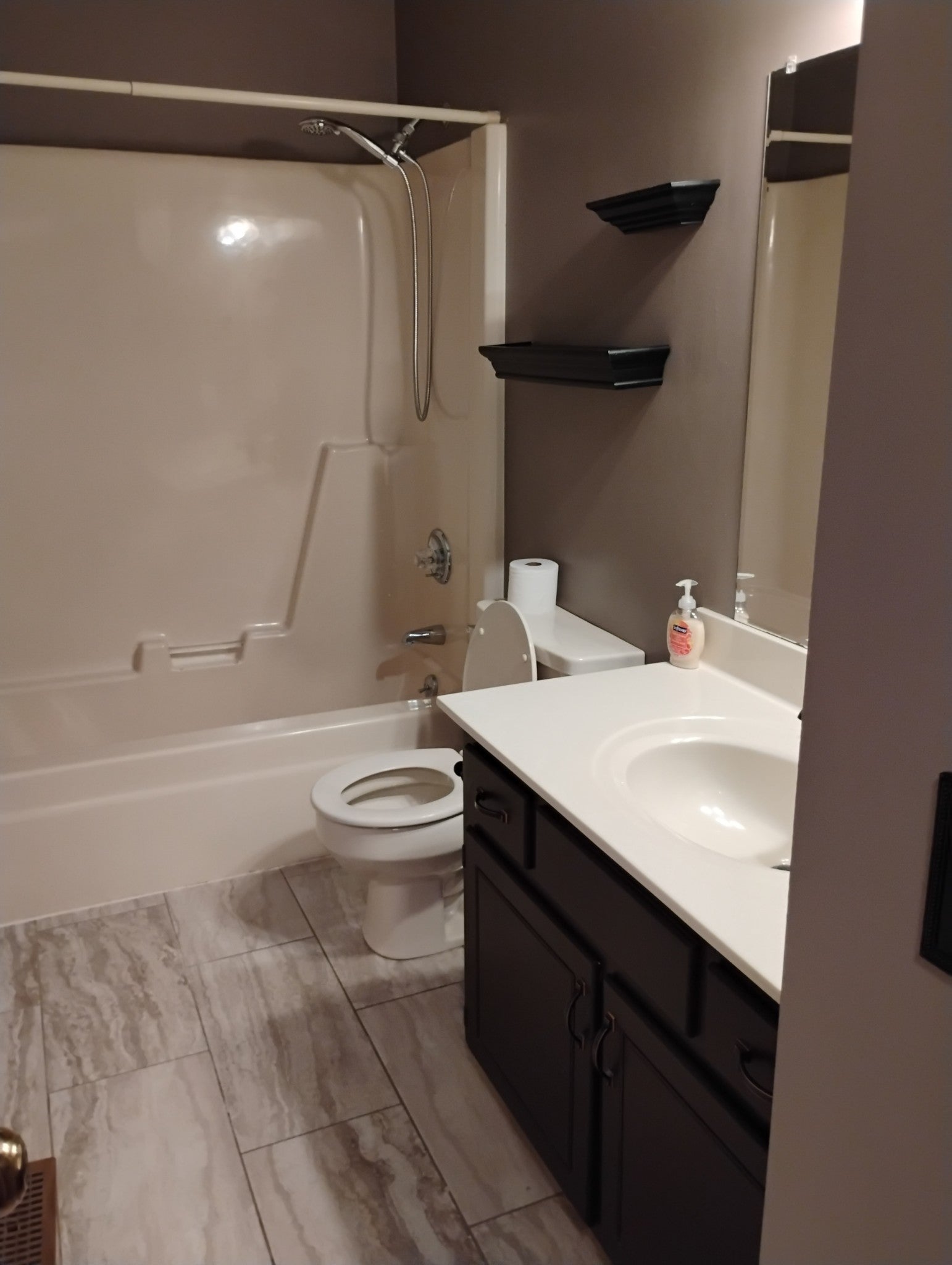 1122 W Rye Ct