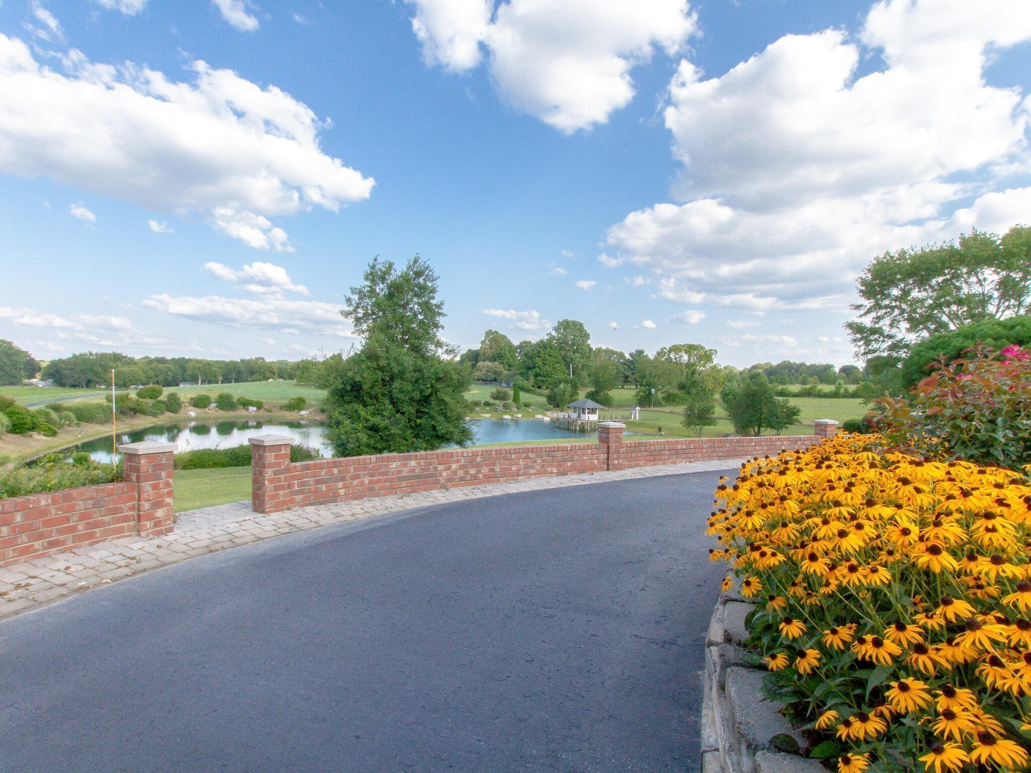 1480 Old Hunters Point Pike