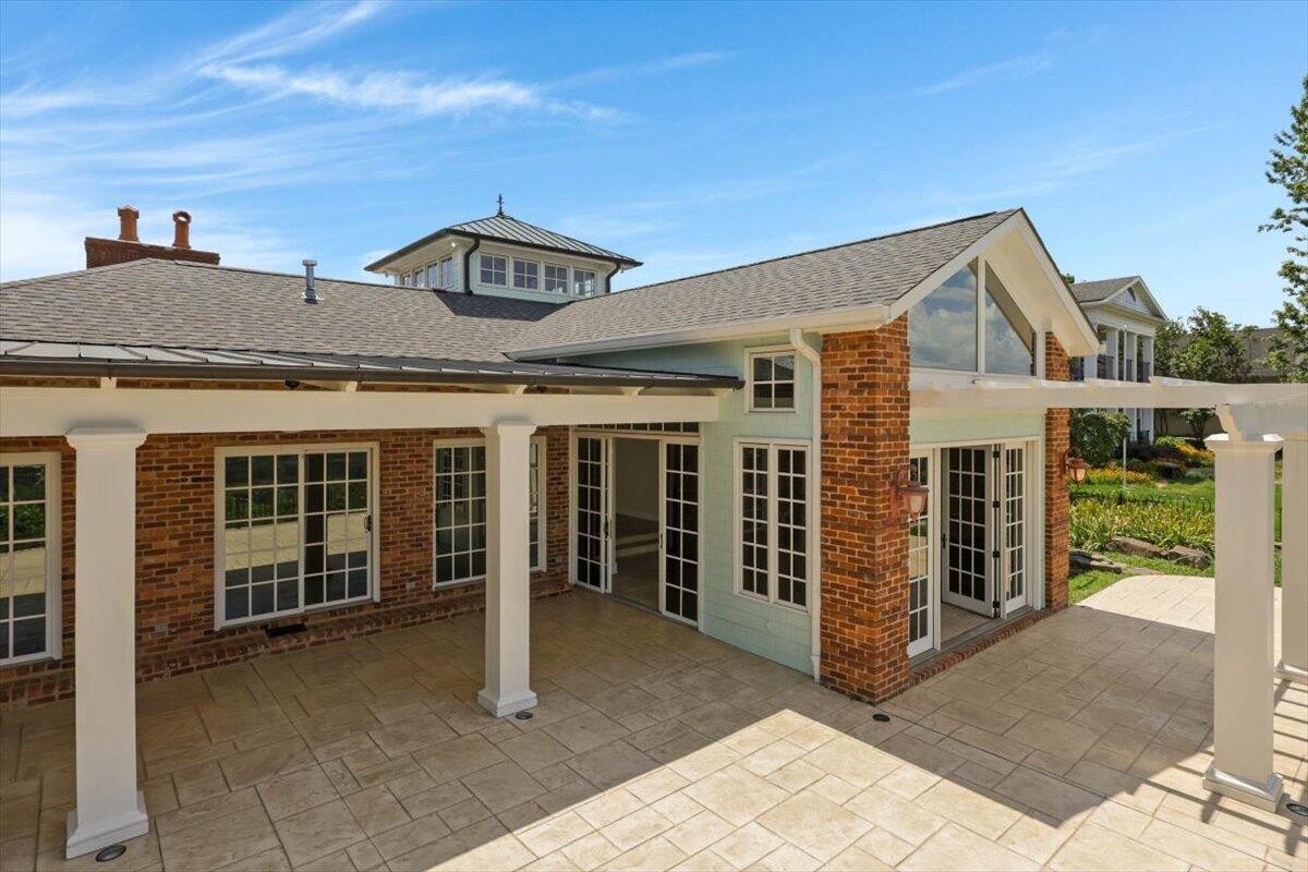 312 N Crest Road