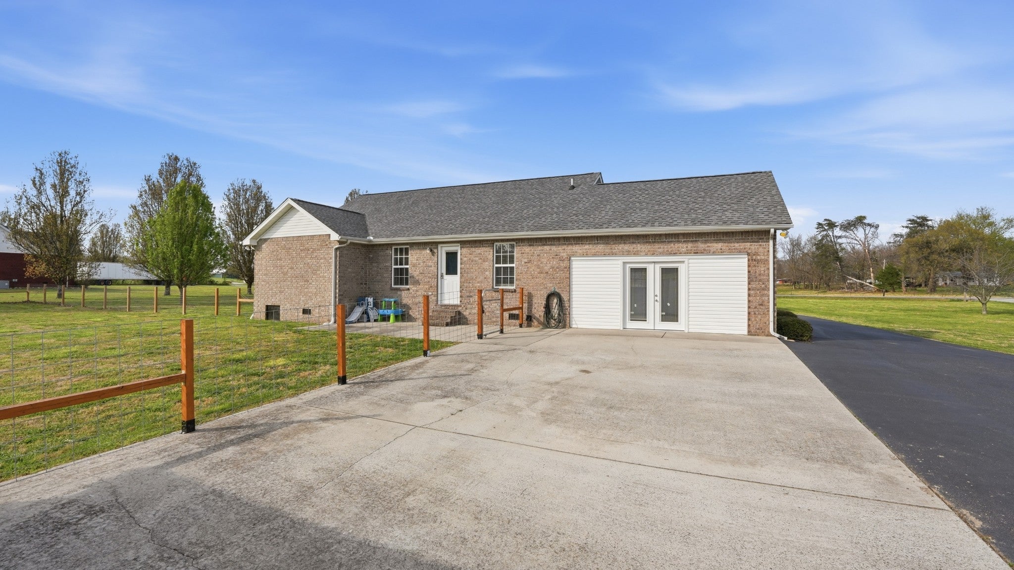 2877 Sixteenth Model Rd