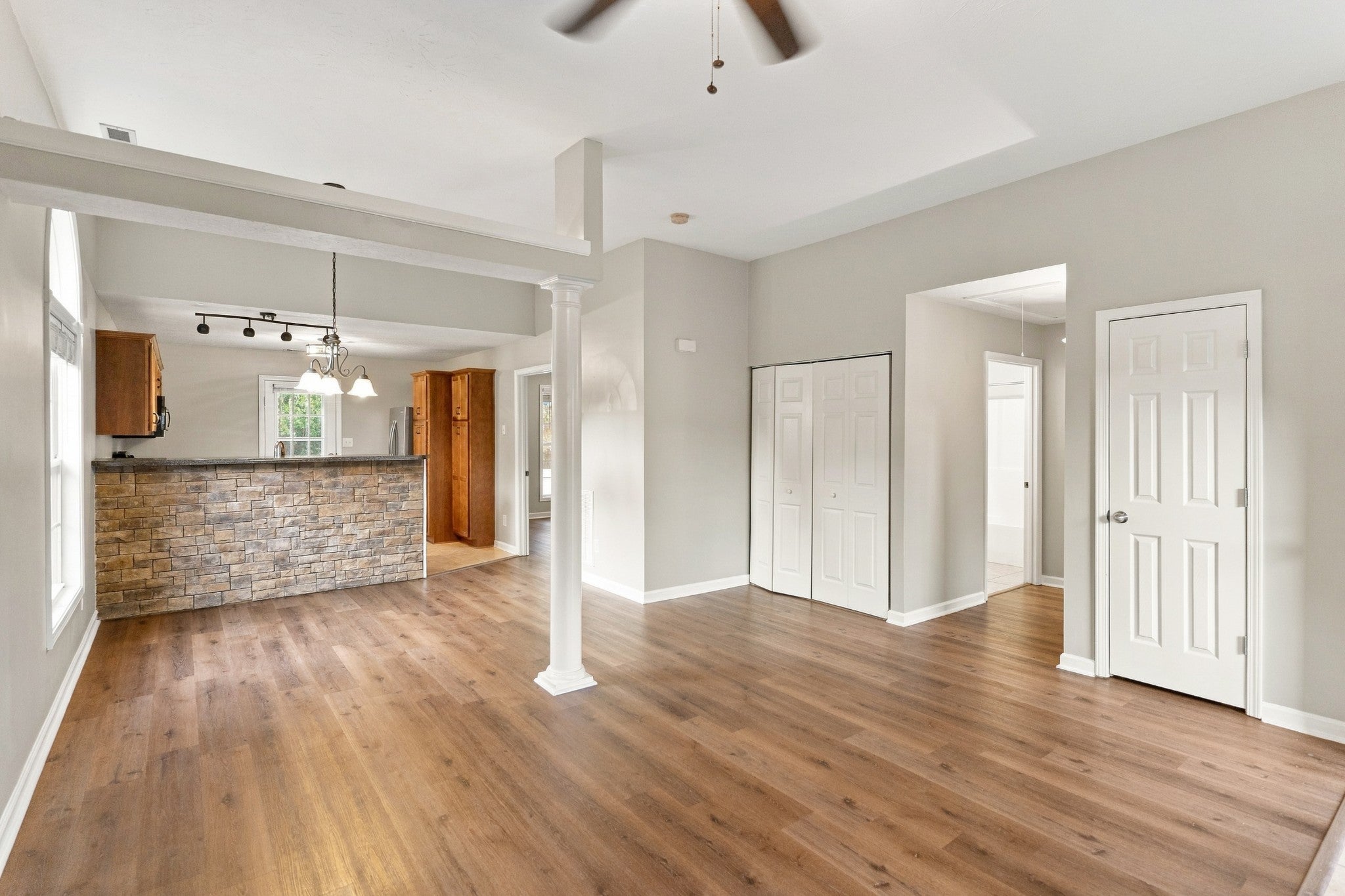 1182 Long Hollow Pike F4