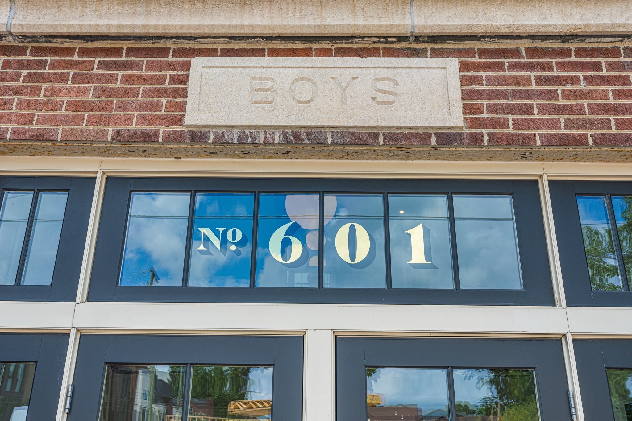 601 Madison St 210