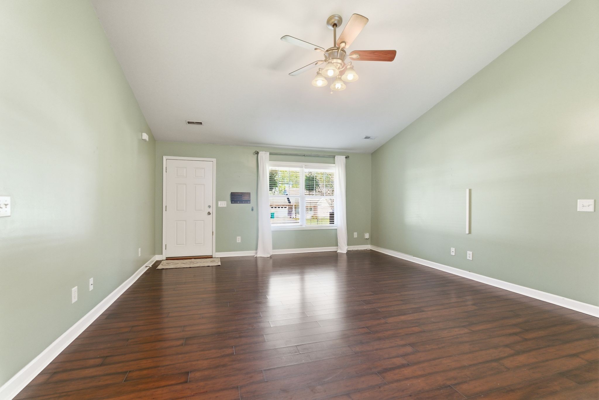 5007 Morning Dove Ln