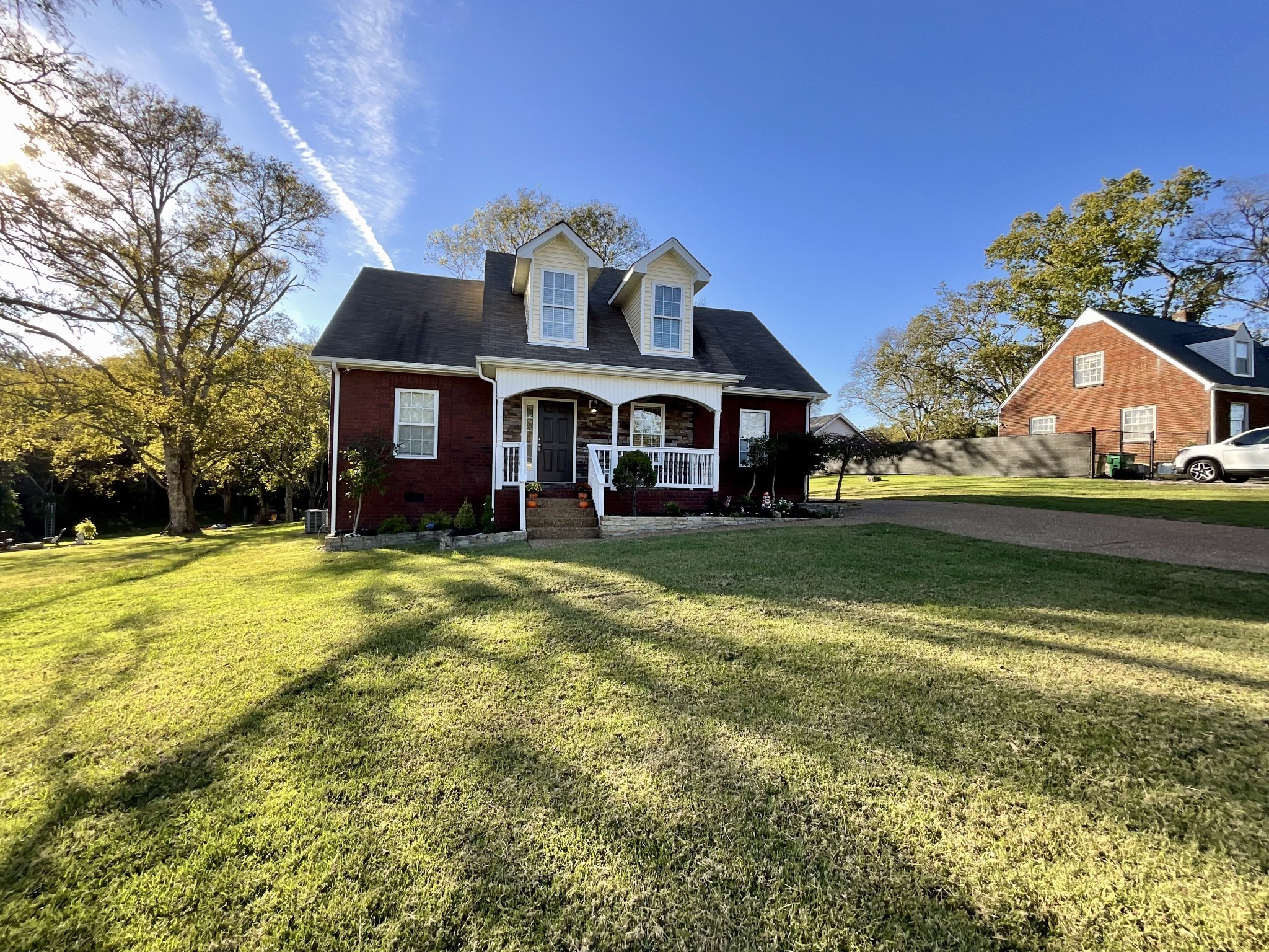 114 E Marthona Rd