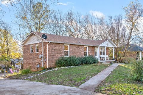 434 Bluff Dr Clarksville TN 37043