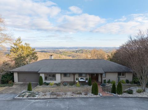 540 N Crest Court, Chattanooga, TN 37404 - MLS#: 2776682