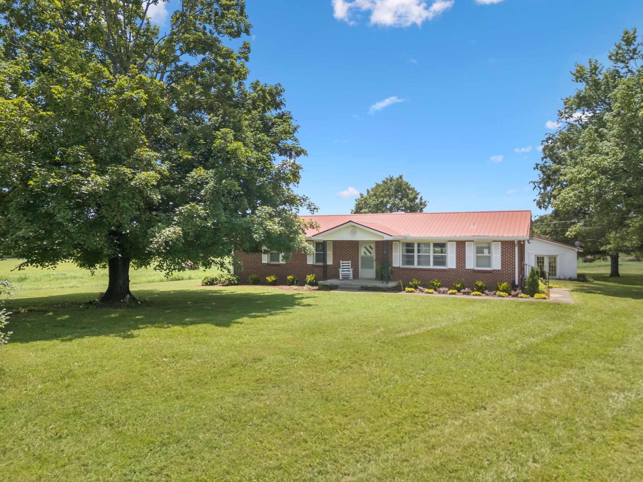 2326 Holly Grove Rd