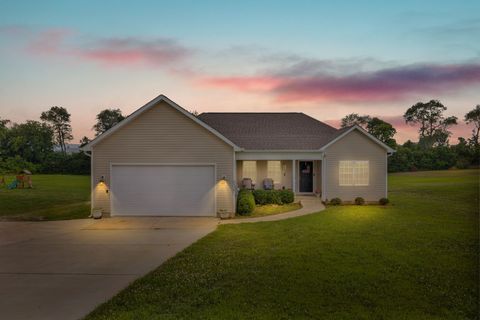 3232 Owl Hollow Rd Belvidere TN 37306