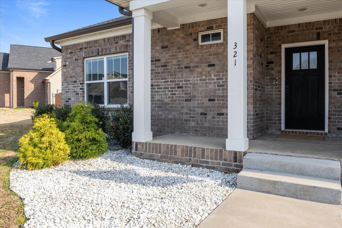 321 Wyburn Pl