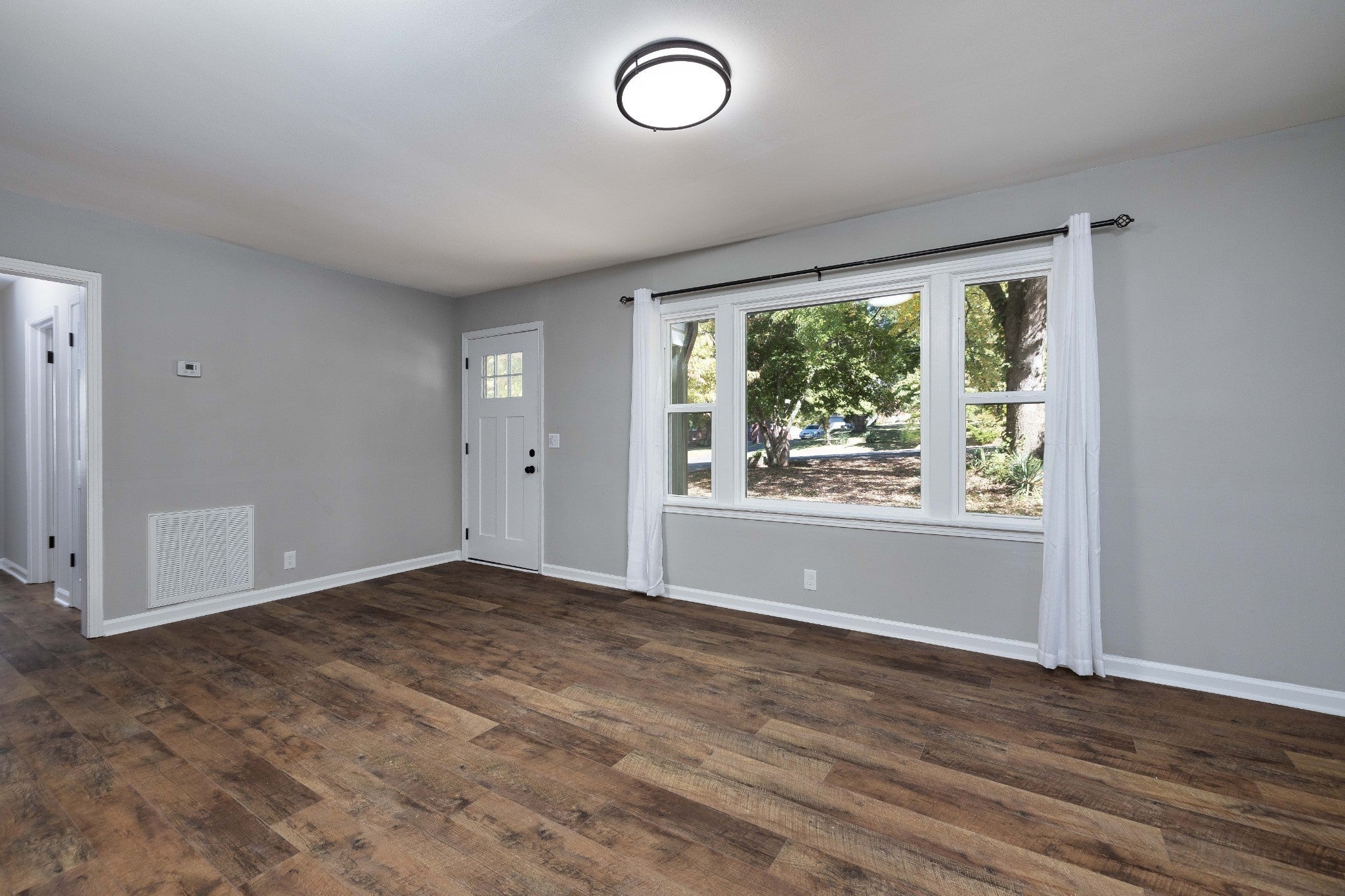 3607 Sabre Dr