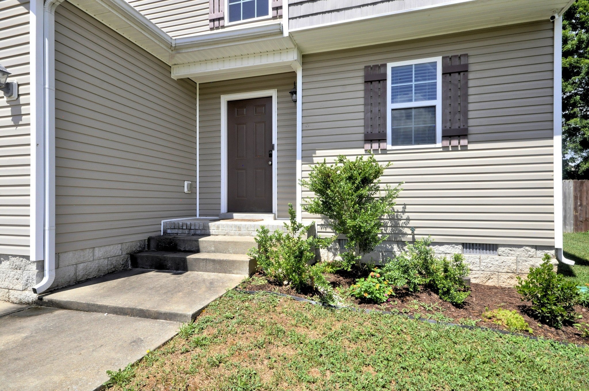 1212 MORSTEAD DR