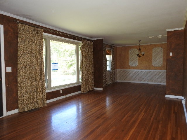 2501 Western Hills Dr