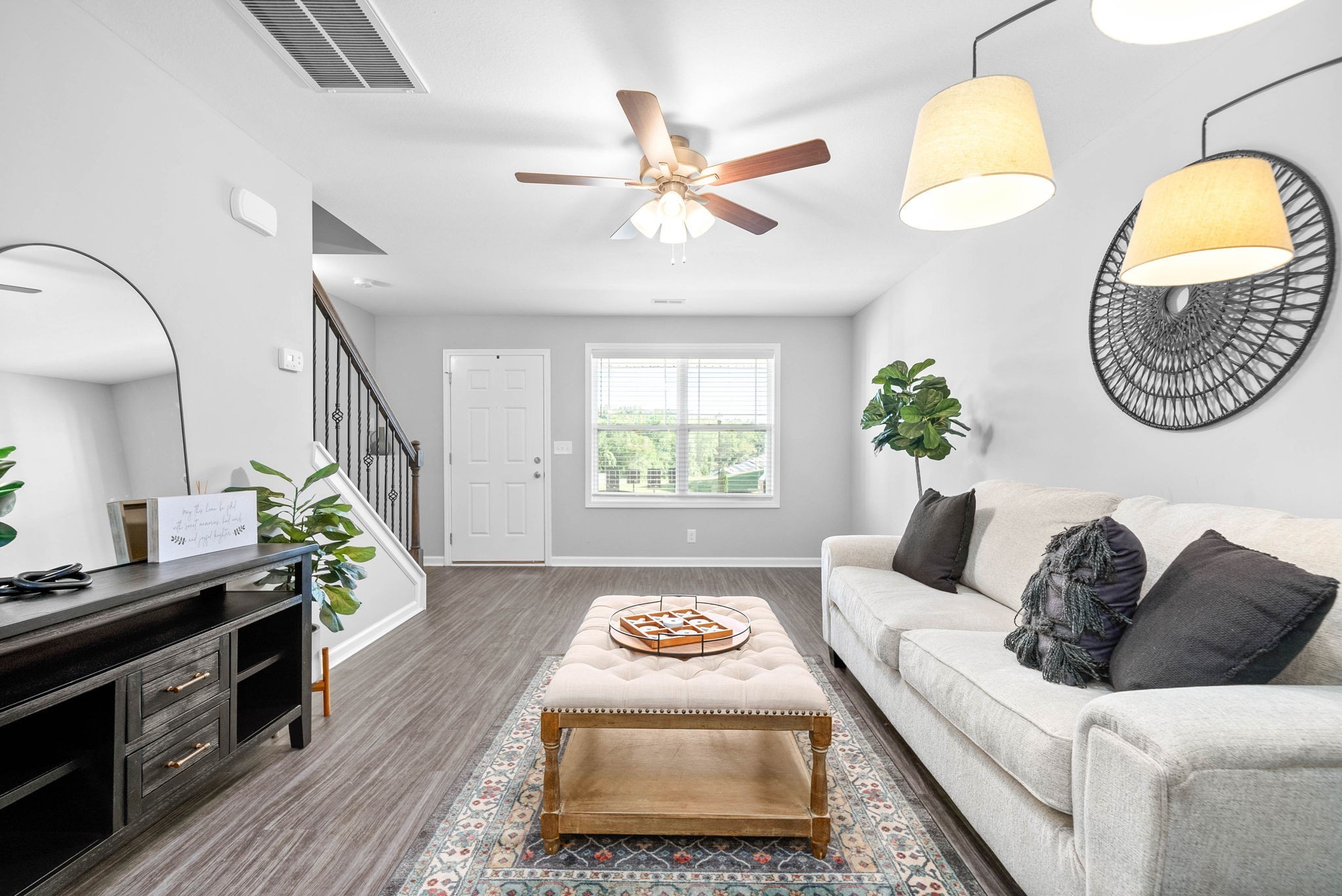 Clarksville, Tennessee 37040, United States, 2 Bedrooms Bedrooms, ,3 BathroomsBathrooms,Residential,Active,136028