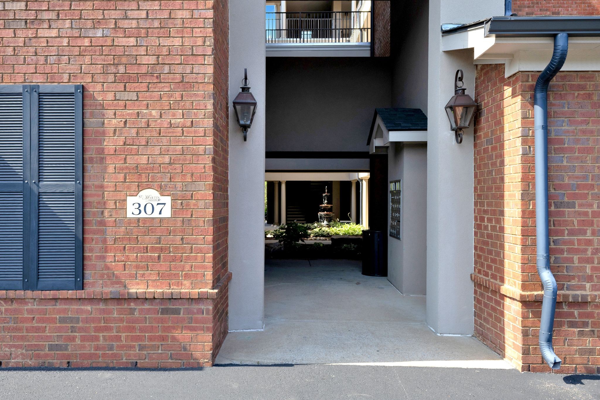 307 Seven Springs Way 305