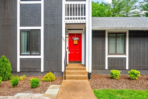 402 Sunvalley W Nashville TN 37221