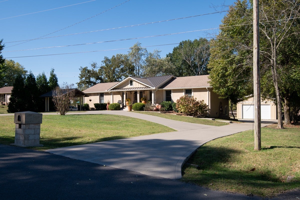 318 W Lee Etta Dr
