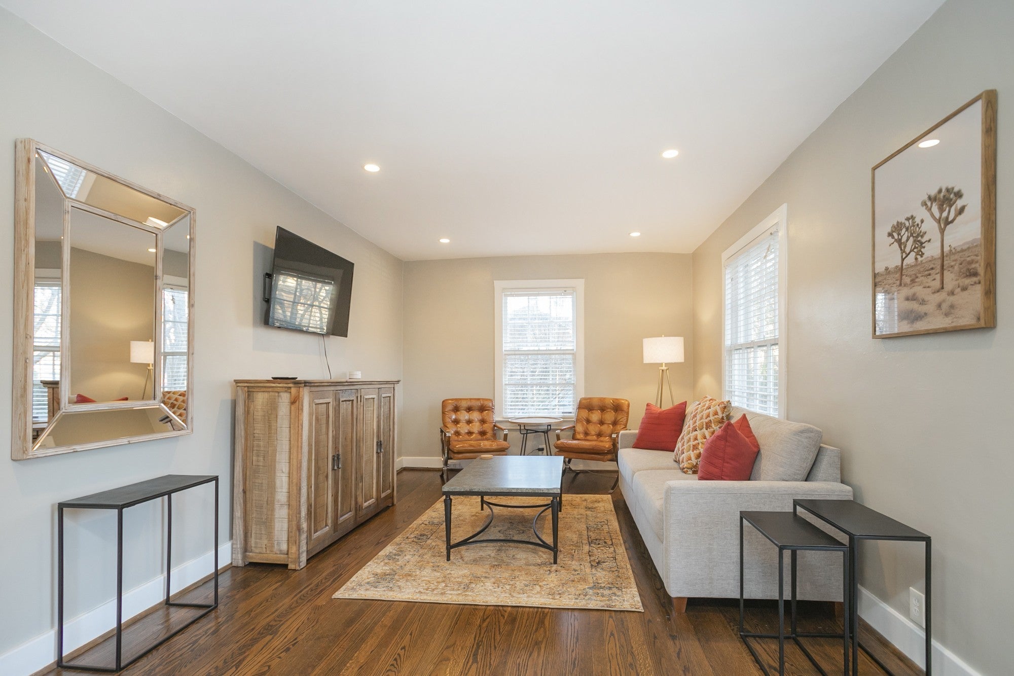 2.0-bed rental at 207 Chapel Ave