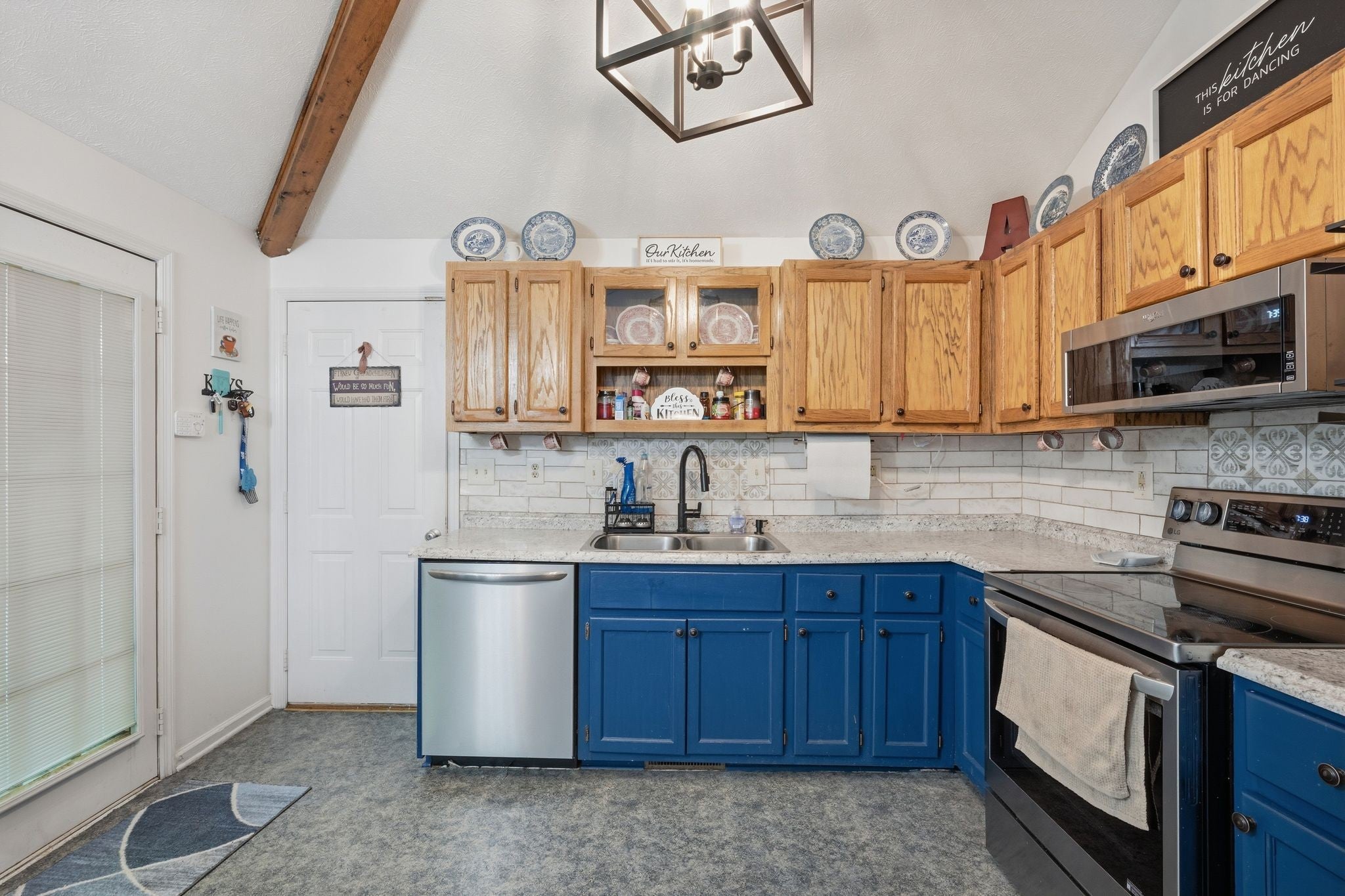 107 Valley Rd