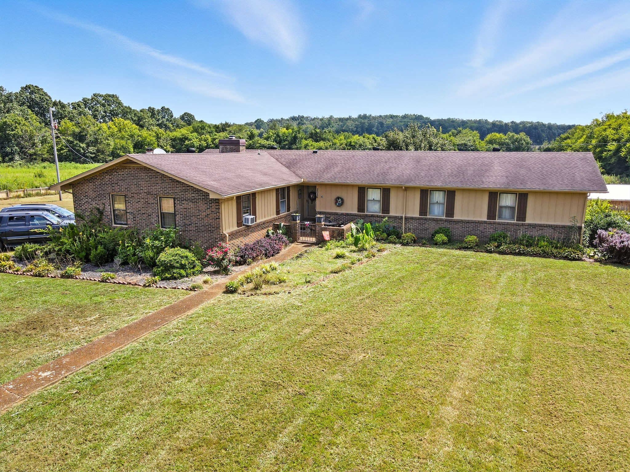203 Earl Smith Rd
