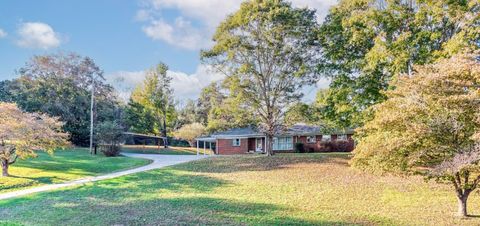 3241 W Main St Erin TN 37061