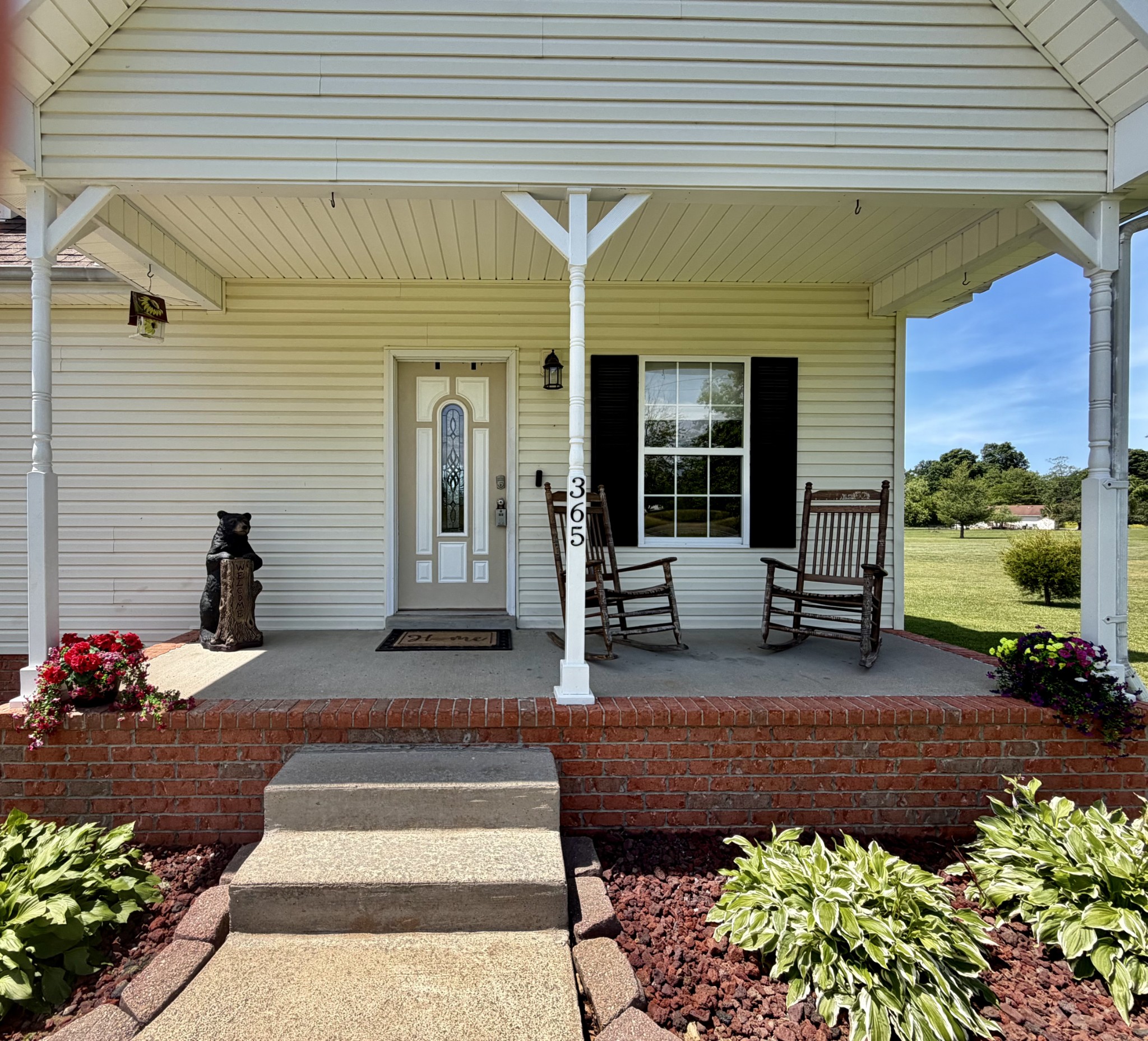 365 Corinth Rd