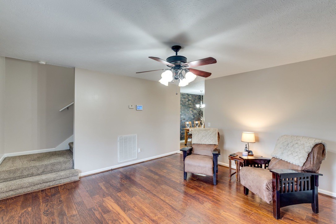 365 Corinth Rd