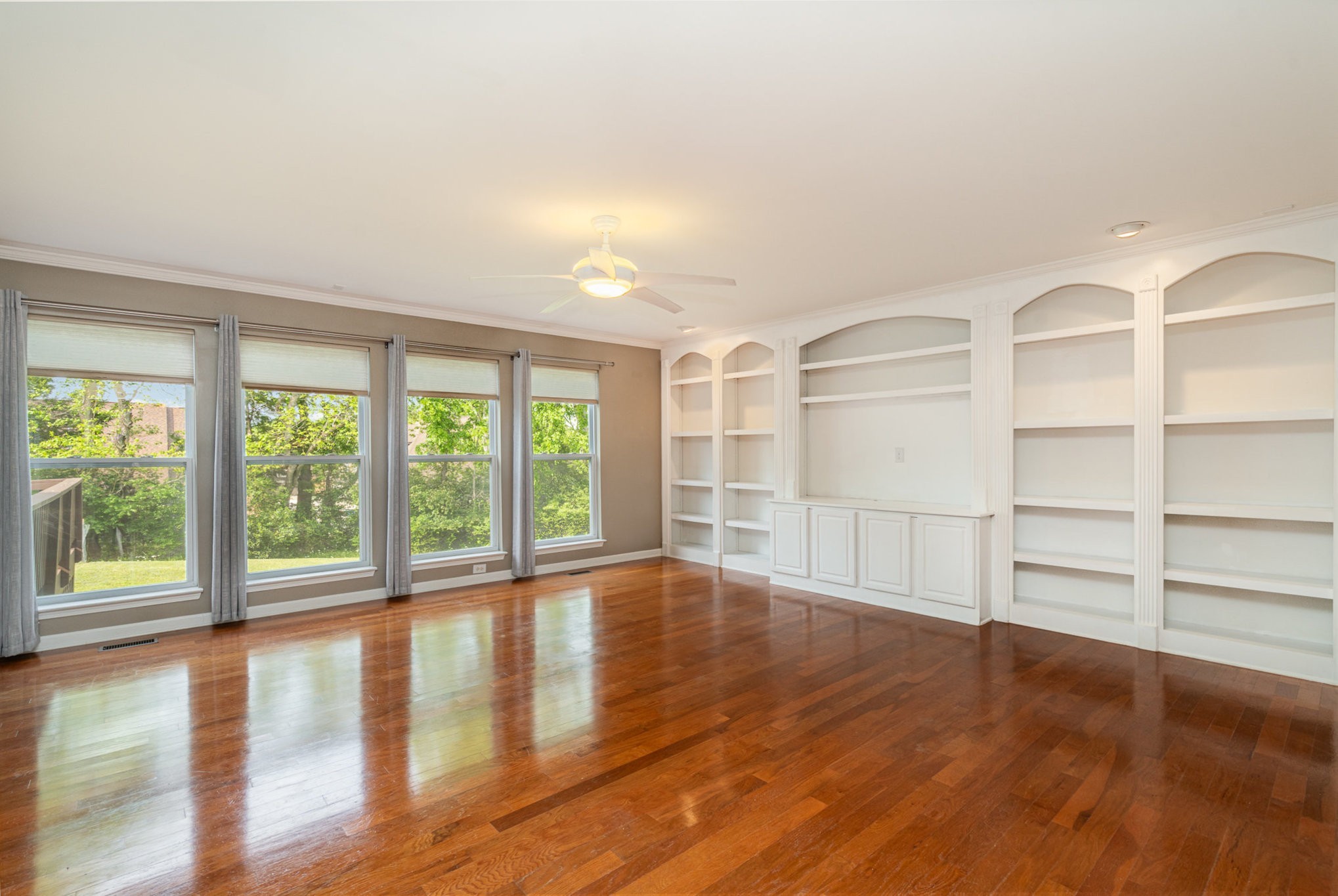2025 Hawks Nest Dr