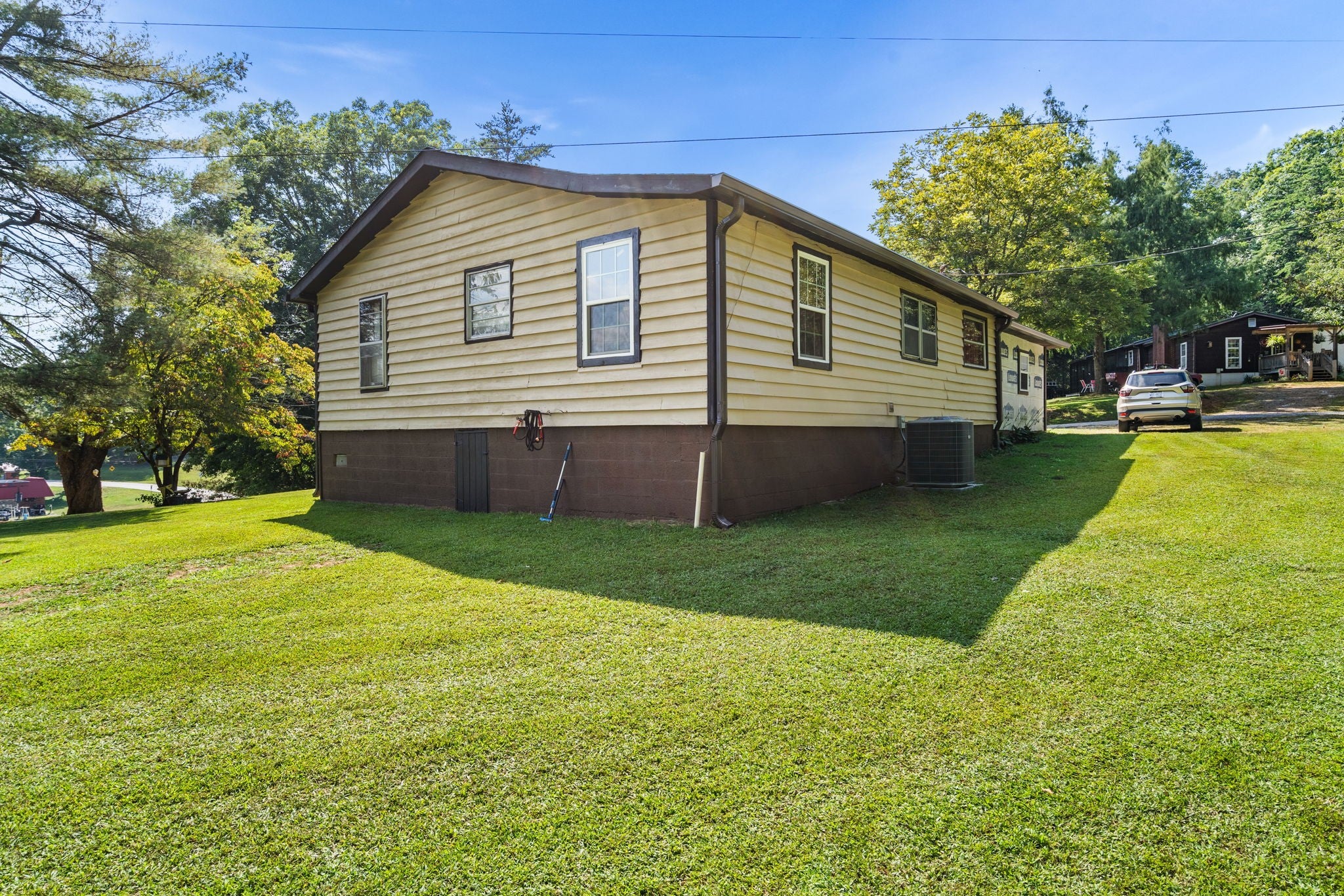 44 Little Wolf Creek Rd
