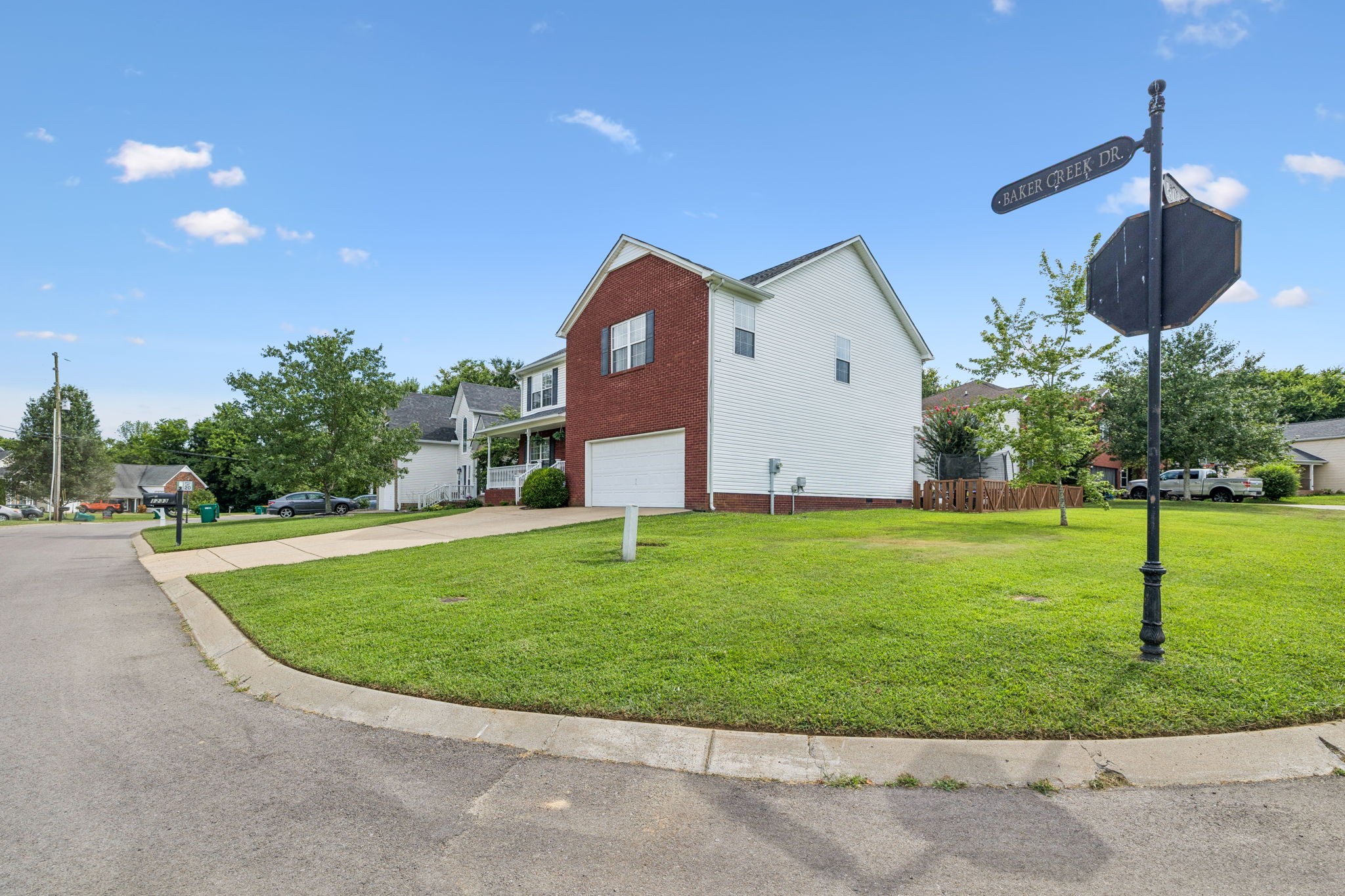 1233 Baker Creek Dr